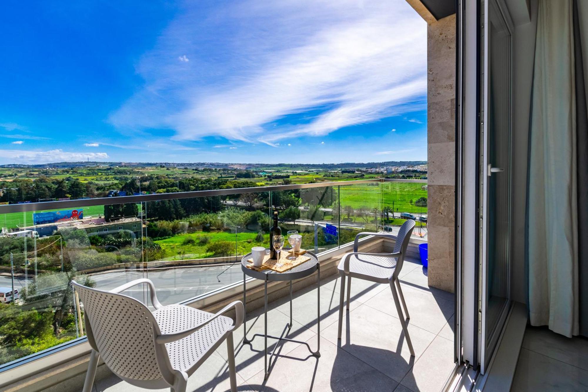 New Spacious Apartment With Amazing View Bugibba St. Paul's Bay Exteriör bild