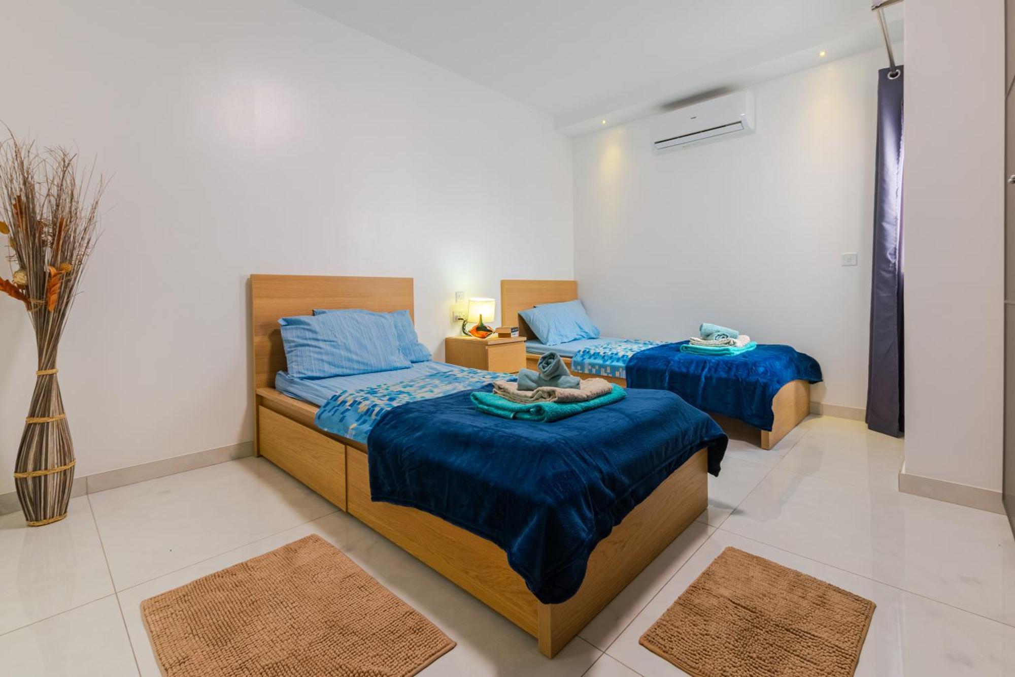 New Spacious Apartment With Amazing View Bugibba St. Paul's Bay Exteriör bild